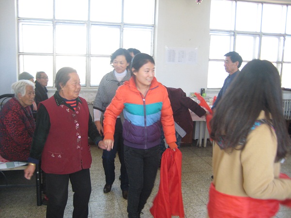 自强社2013年组织持续性的爱心活动 自强社2013年组织持续性的爱心活动